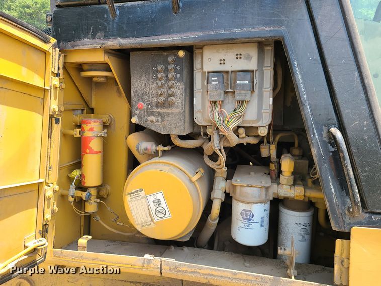 image for item IJ9049 1996 Caterpillar 953C  track loader