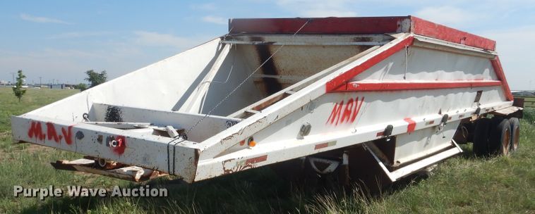 image for item IJ9411 1995 Load King  bottom dump trailer