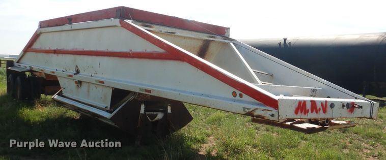 image for item IJ9411 1995 Load King  bottom dump trailer