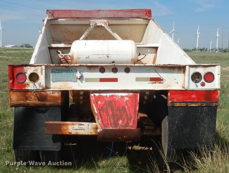 image for item IJ9411 1995 Load King  bottom dump trailer