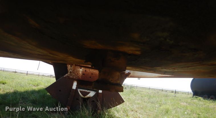image for item IJ9411 1995 Load King  bottom dump trailer