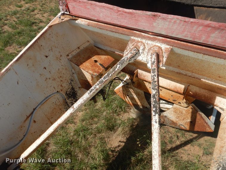 image for item IJ9411 1995 Load King  bottom dump trailer