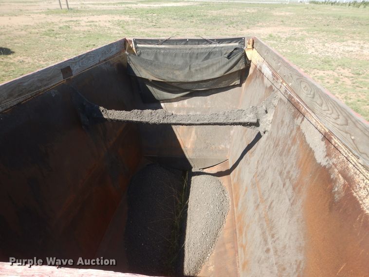 image for item IJ9411 1995 Load King  bottom dump trailer