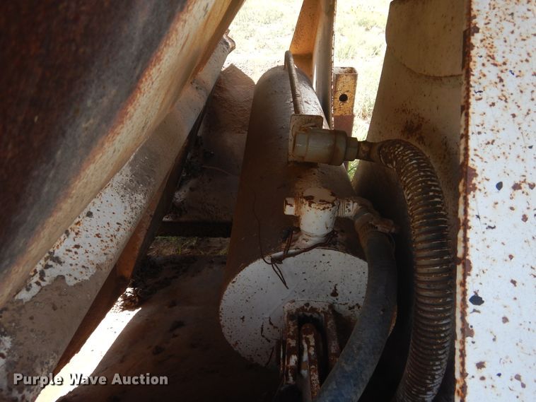 image for item IJ9411 1995 Load King  bottom dump trailer