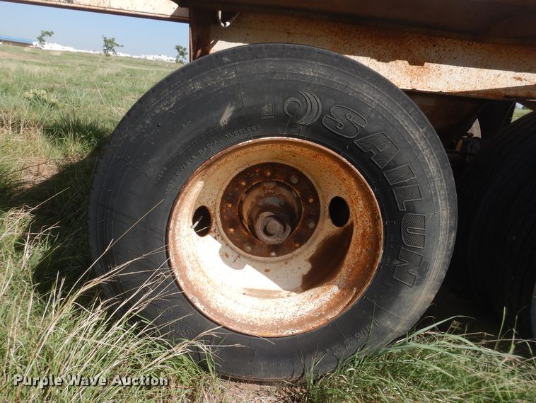image for item IJ9411 1995 Load King  bottom dump trailer