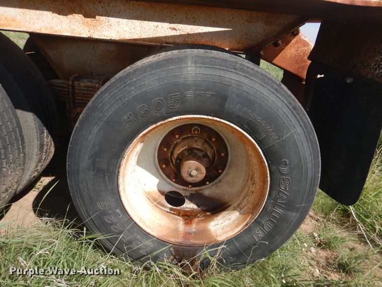 image for item IJ9411 1995 Load King  bottom dump trailer