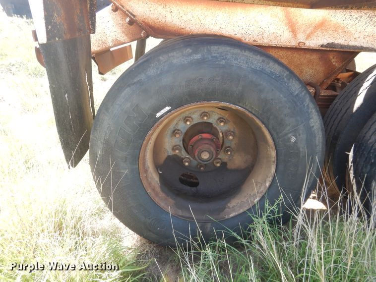 image for item IJ9411 1995 Load King  bottom dump trailer