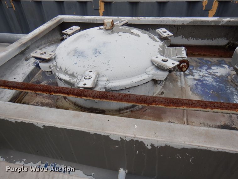 image for item IL9861 1998 Mack RD690S  vacuum truck