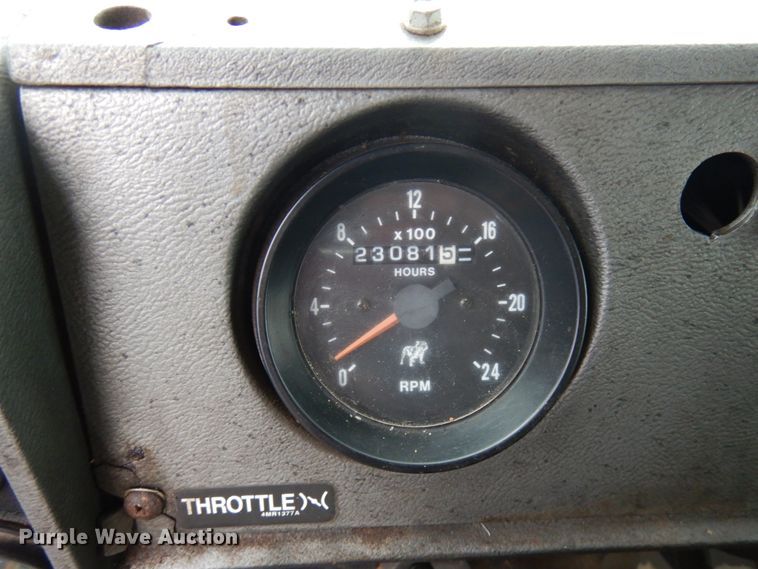 image for item IL9861 1998 Mack RD690S  vacuum truck