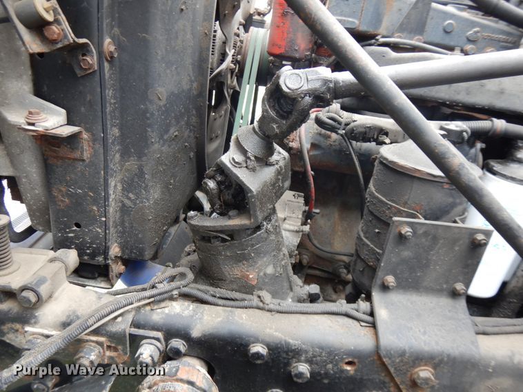 image for item IL9861 1998 Mack RD690S  vacuum truck