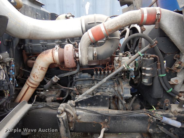 image for item IL9861 1998 Mack RD690S  vacuum truck