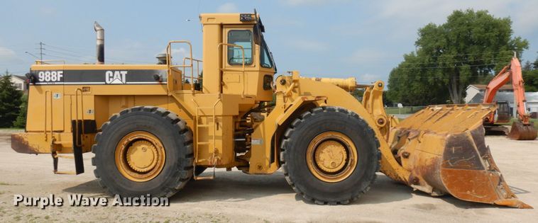image for item IL9891 1999 Caterpillar 988F  wheel loader