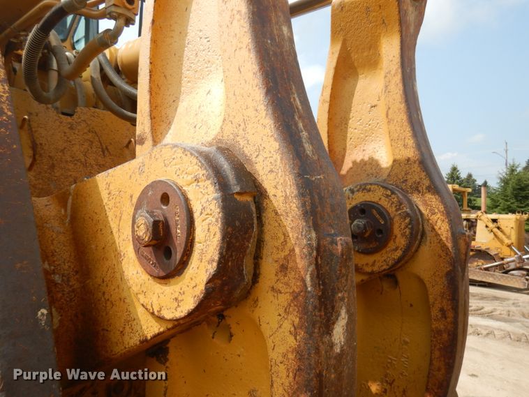 image for item IL9891 1999 Caterpillar 988F  wheel loader