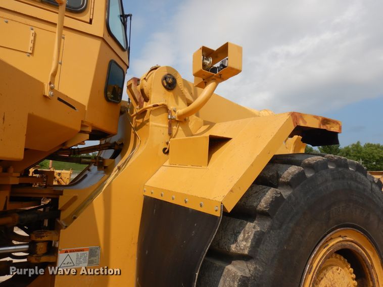 image for item IL9891 1999 Caterpillar 988F  wheel loader