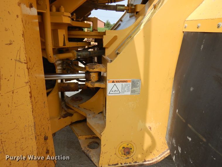 image for item IL9891 1999 Caterpillar 988F  wheel loader