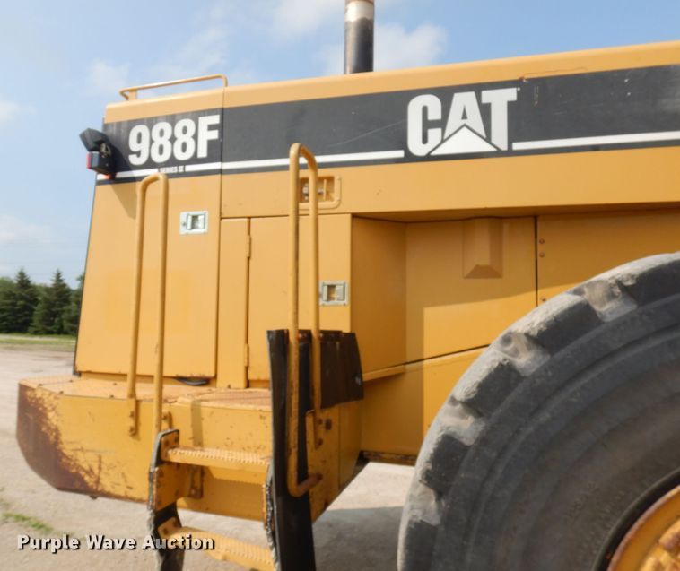 image for item IL9891 1999 Caterpillar 988F  wheel loader