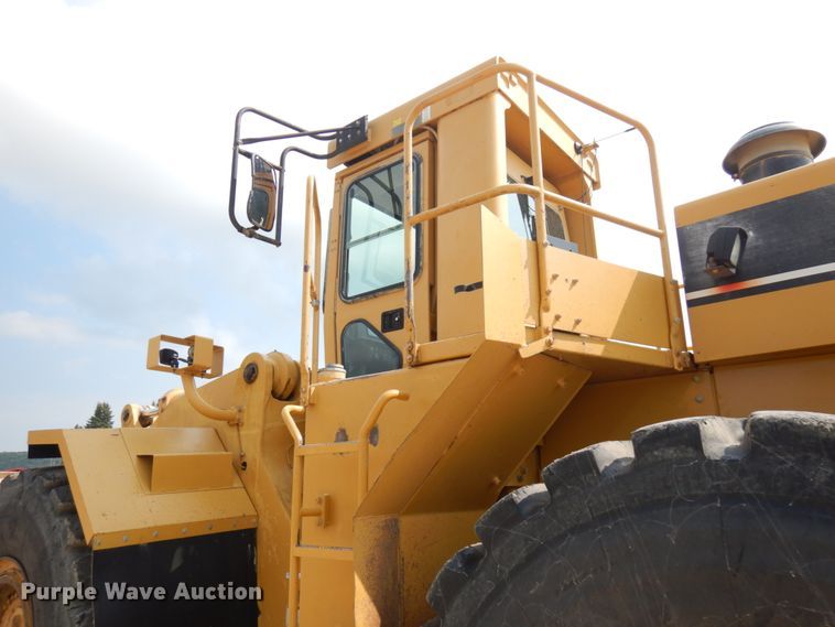 image for item IL9891 1999 Caterpillar 988F  wheel loader