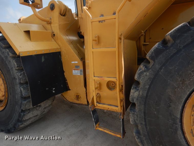 image for item IL9891 1999 Caterpillar 988F  wheel loader