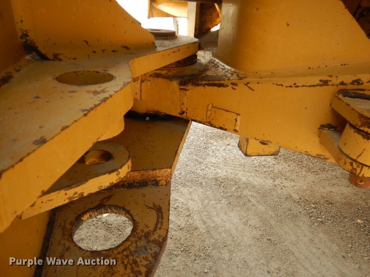 image for item IL9891 1999 Caterpillar 988F  wheel loader