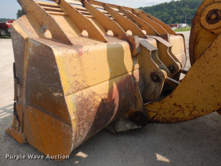 image for item IL9891 1999 Caterpillar 988F  wheel loader