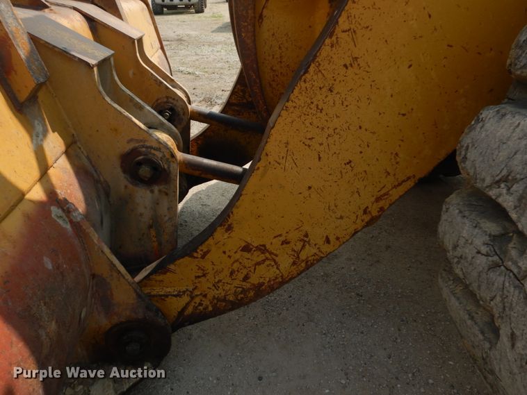 image for item IL9891 1999 Caterpillar 988F  wheel loader