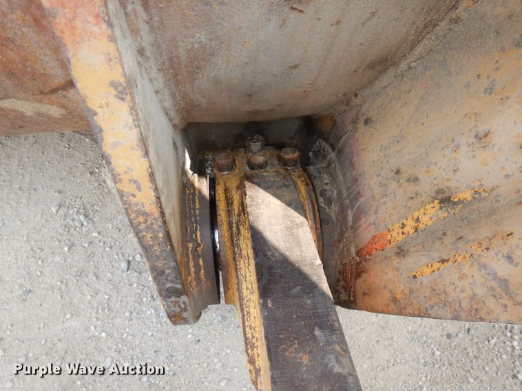 image for item IL9891 1999 Caterpillar 988F  wheel loader