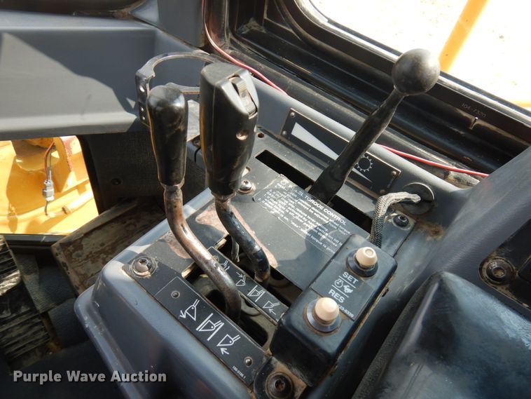 image for item IL9891 1999 Caterpillar 988F  wheel loader