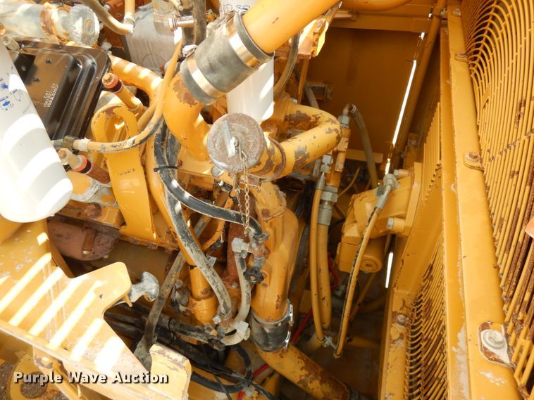 image for item IL9891 1999 Caterpillar 988F  wheel loader