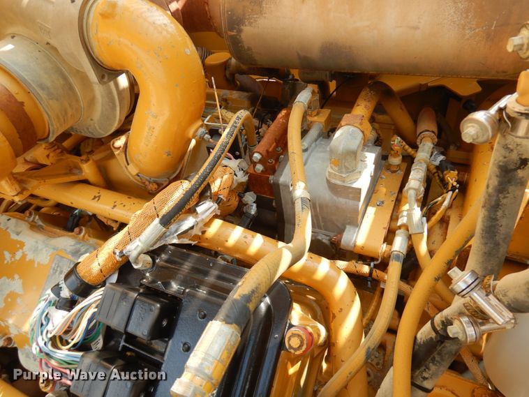 image for item IL9891 1999 Caterpillar 988F  wheel loader