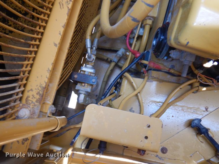 image for item IL9891 1999 Caterpillar 988F  wheel loader