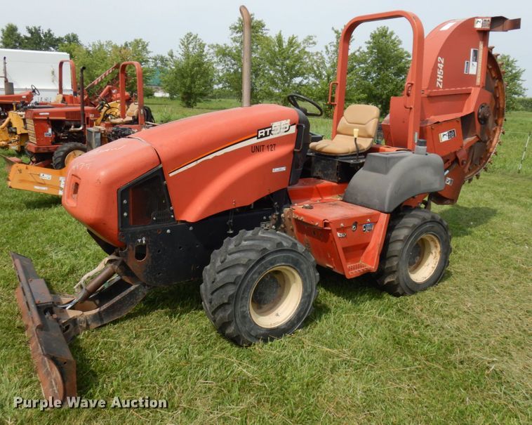 image for item IL9916 2004 Ditch Witch RT55  rock saw