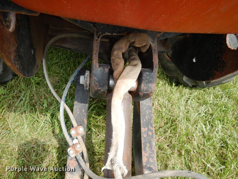 image for item IL9916 2004 Ditch Witch RT55  rock saw