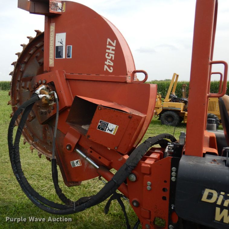 image for item IL9916 2004 Ditch Witch RT55  rock saw