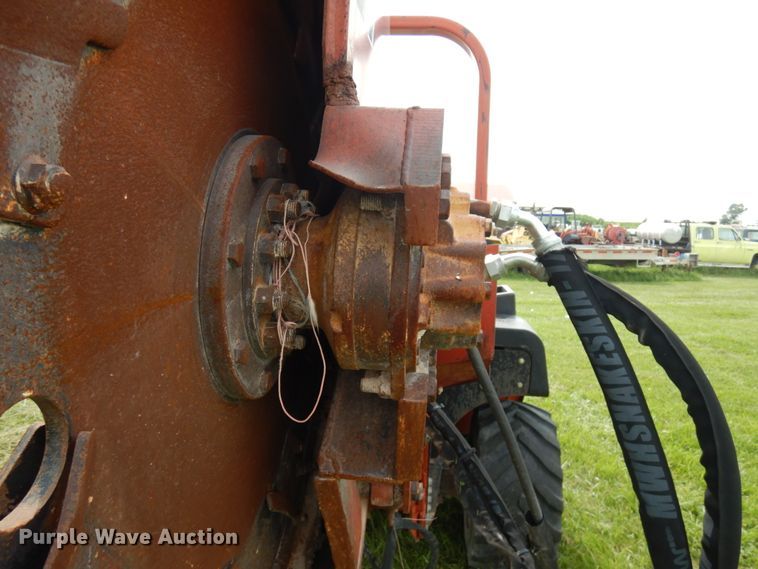 image for item IL9916 2004 Ditch Witch RT55  rock saw