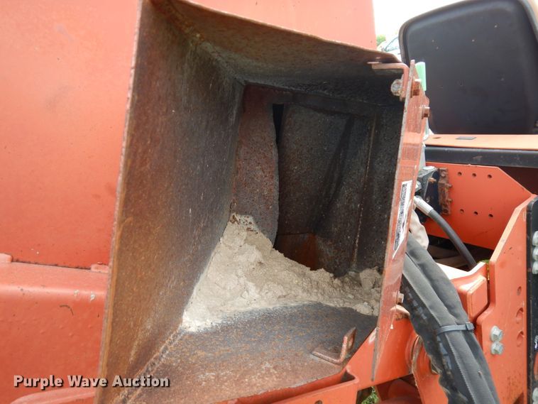 image for item IL9916 2004 Ditch Witch RT55  rock saw