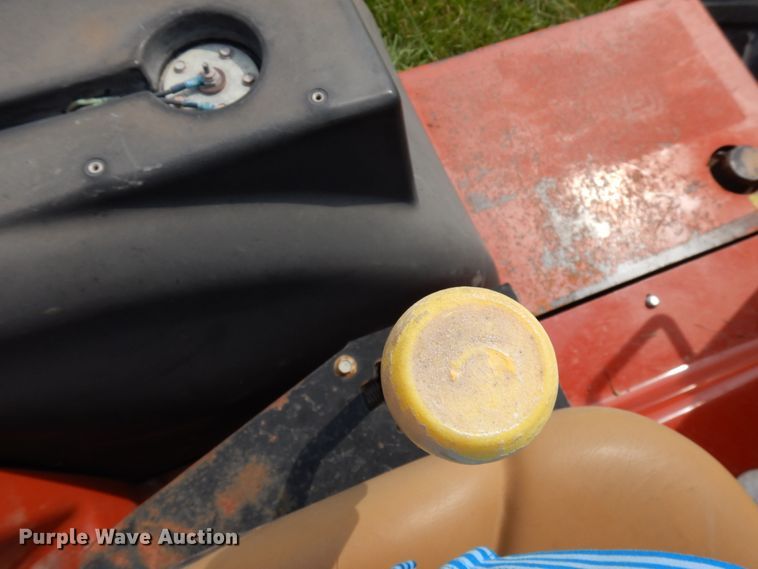 image for item IL9916 2004 Ditch Witch RT55  rock saw