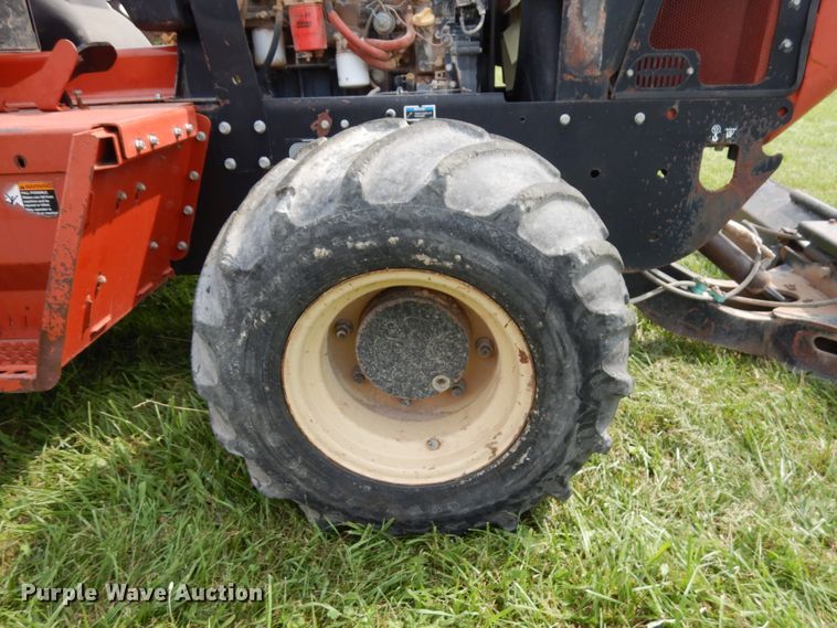 image for item IL9916 2004 Ditch Witch RT55  rock saw