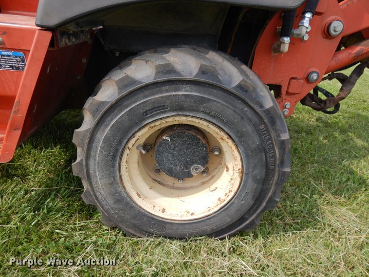 image for item IL9916 2004 Ditch Witch RT55  rock saw