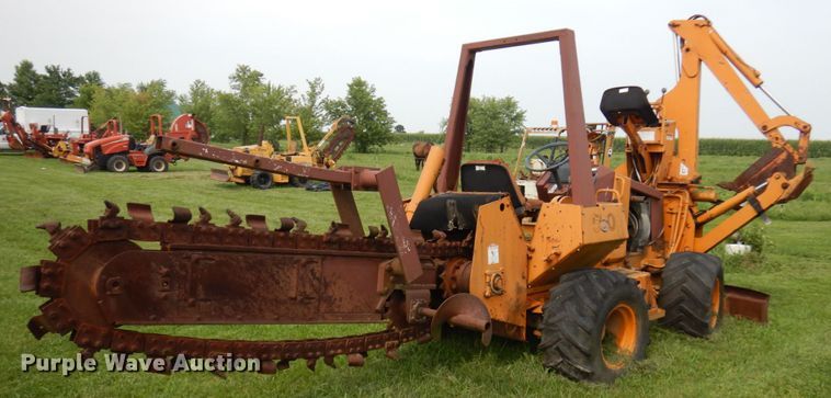 image for item IL9918 1993 Case 560  trencher