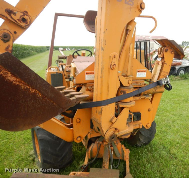 image for item IL9918 1993 Case 560  trencher