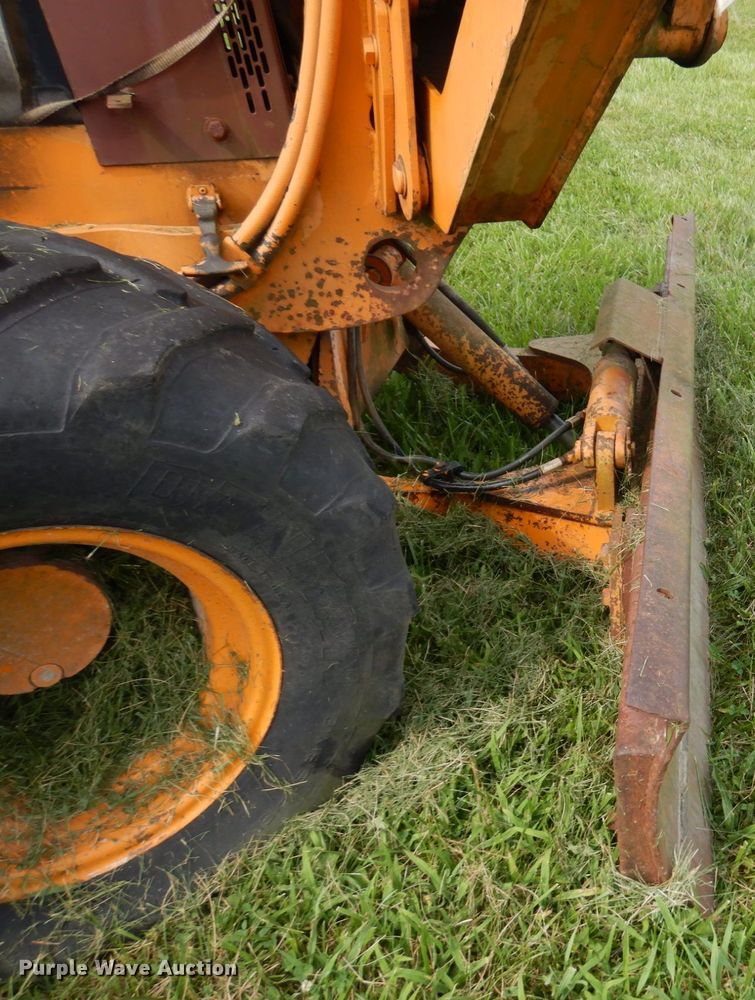 image for item IL9918 1993 Case 560  trencher