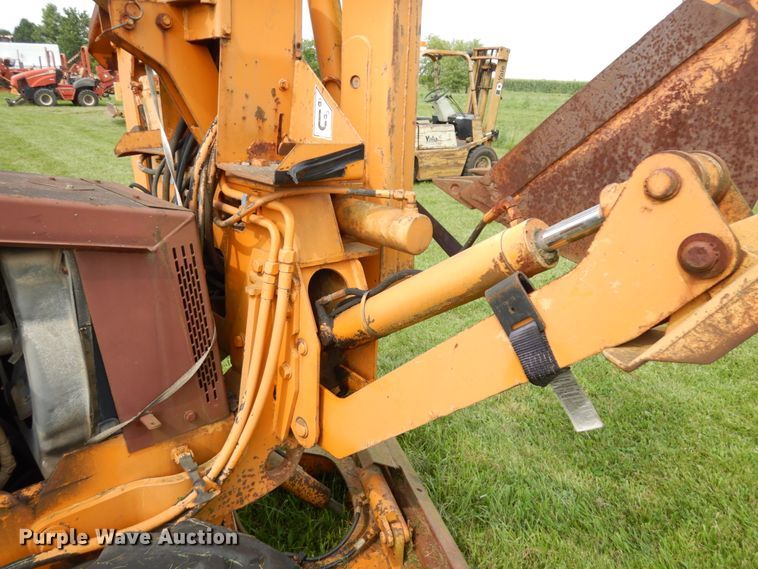 image for item IL9918 1993 Case 560  trencher