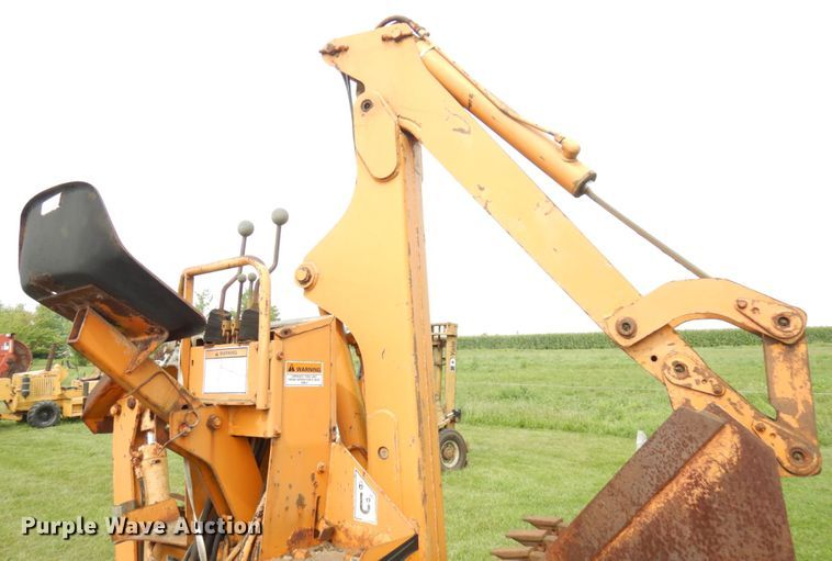 image for item IL9918 1993 Case 560  trencher