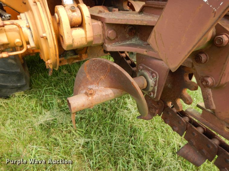 image for item IL9918 1993 Case 560  trencher