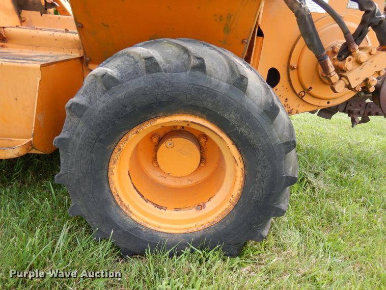 image for item IL9918 1993 Case 560  trencher