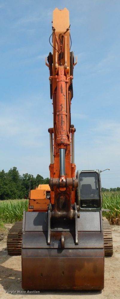 image for item IL9924 1996 Hitachi EX400LC-3  excavator
