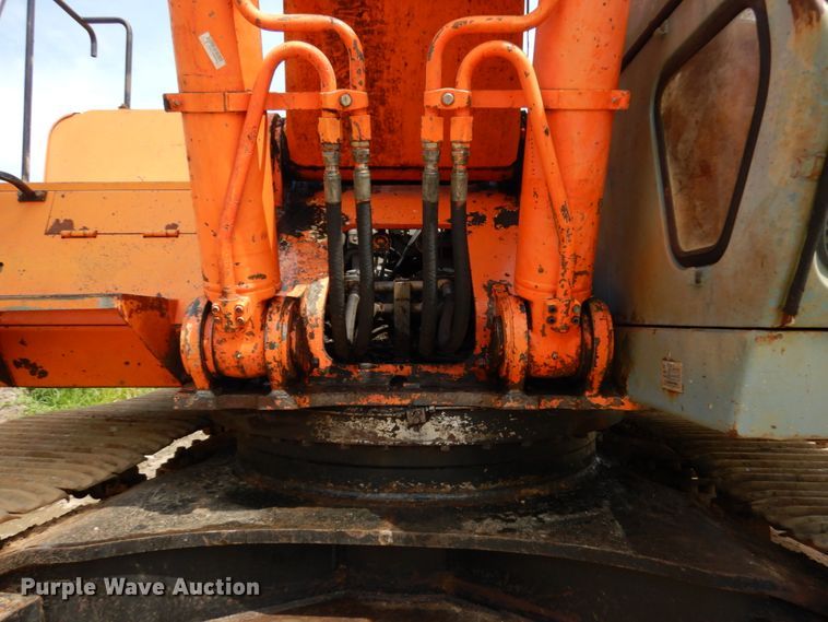 image for item IL9924 1996 Hitachi EX400LC-3  excavator