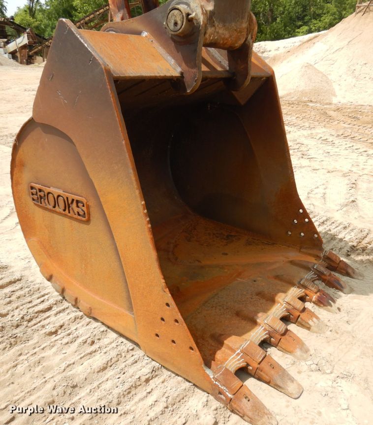 image for item IL9924 1996 Hitachi EX400LC-3  excavator