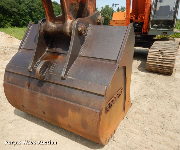 image for item IL9924 1996 Hitachi EX400LC-3  excavator