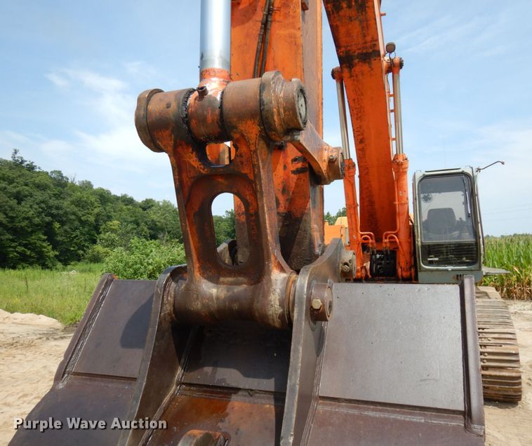 image for item IL9924 1996 Hitachi EX400LC-3  excavator